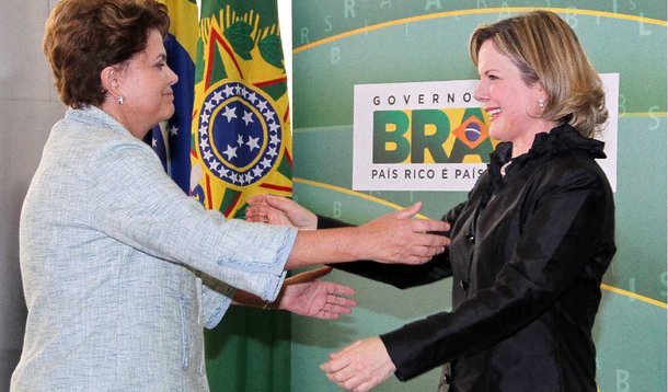 Ministra-chefe da Casa Civil disse que, para evitar que a decisão da provável candidatura ao Estado do Paraná coincida com o exercício do cargo, solicitou à presidente Dilma Rousseff afastamento e está aguardando resposta; ela deve tirar férias entre 13 e 23 de janeiro (Foto: Roberta Namour) Ministra-chefe da Casa Civil disse que, para evitar que a decisão da provável candidatura ao Estado do Paraná coincida com o exercício do cargo, solicitou à presidente Dilma Rousseff afastamento e está aguardando resposta; ela deve tirar férias entre 13 e 23 de janeiro