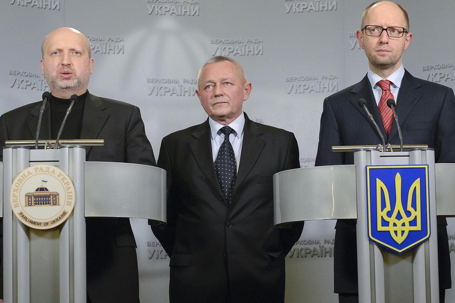"Um acordo foi alcançado com a Esquadra do Mar Negro (da Rússia) e o Ministério da Defesa da Rússia para uma trégua na Crimeia até 21 de março", disse Ihor Tenyukh, ministro em exercício da Defesa da Ucrânia, a jornalistas no intervalo de uma reunião de gabinete (Foto: Leonardo Attuch) "Um acordo foi alcançado com a Esquadra do Mar Negro (da Rússia) e o Ministério da Defesa da Rússia para uma trégua na Crimeia até 21 de março", disse Ihor Tenyukh, ministro em exercício da Defesa da Ucrânia, a jornalistas no intervalo de uma reunião de gabinete