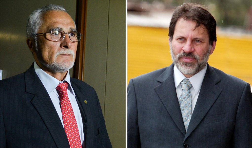 Depois de arrecadar R$ 761 mil em uma campanha solidária para poder pagar sua multa de R$ 667 mil, o ex-deputado José Genoino (PT-SP) usou parte do dinheiro da sobra (R$ 94 mil) para ajudar o colega de partido, o ex-tesoureiro do PT Delúbio Soares, condenado pelo STF a pagar R$ 466.888 pela Ação Penal 470; site da campanha de Delúbio já arrecadou, até agora, 85% do valor da multa, que tem que ser paga até a próxima sexta-feira 31 (Foto: Gisele Federicce) Depois de arrecadar R$ 761 mil em uma campanha solidária para poder pagar sua multa de R$ 667 mil, o ex-deputado José Genoino (PT-SP) usou parte do dinheiro da sobra (R$ 94 mil) para ajudar o colega de partido, o ex-tesoureiro do PT Delúbio Soares, condenado pelo STF a pagar R$ 466.888 pela Ação Penal 470; site da campanha de Delúbio já arrecadou, até agora, 85% do valor da multa, que tem que ser paga até a próxima sexta-feira 31