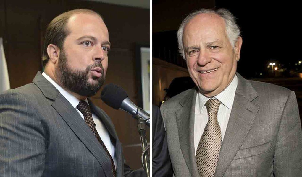 Partido da base aliada do governo Dilma, o PSD apoiará o pré-candidato ao Palácio da Liberdade Pimenta da Veiga (PSDB); de acordo com o secretário estadual de Saúde, Alexandre Silveira, a legenda pessedista quer ficar longe do "desmanche político" no Congresso Nacional, tendo a presidente Dilma Rousseff (PT) como protagonista (Foto: Leonardo Lucena) Partido da base aliada do governo Dilma, o PSD apoiará o pré-candidato ao Palácio da Liberdade Pimenta da Veiga (PSDB); de acordo com o secretário estadual de Saúde, Alexandre Silveira, a legenda pessedista quer ficar longe do "desmanche político" no Congresso Nacional, tendo a presidente Dilma Rousseff (PT) como protagonista