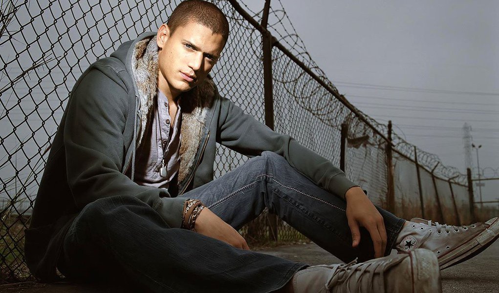 Conhecido como protagonista da série de TV "Prison Break", o ator e roteirista de 41 anos assumiu ser homossexual, em carta na qual rejeita um convite para um festival de cinema em São Petersburgo, em protesto contra a recente lei russa que pune a apologia à homossexualidade (Foto: Gisele Federicce) Conhecido como protagonista da série de TV "Prison Break", o ator e roteirista de 41 anos assumiu ser homossexual, em carta na qual rejeita um convite para um festival de cinema em São Petersburgo, em protesto contra a recente lei russa que pune a apologia à homossexualidade