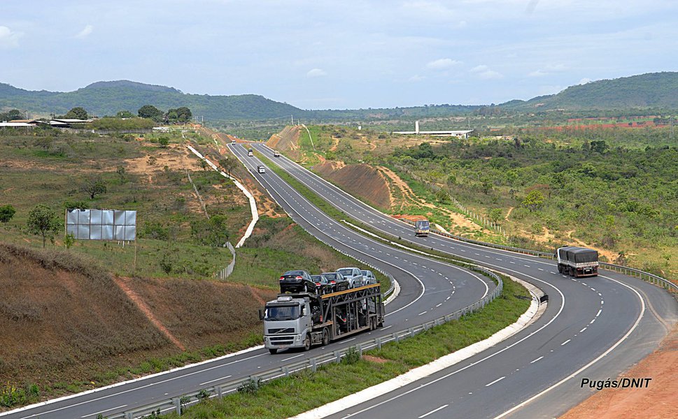 Oito grupos, entre consórcios e empresas, apresentaram proposta para disputar o leilão do trecho de 936,8 quilômetros da BR-040, que vai de Brasília a Juiz de Fora; o leilão ocorre nesta sexta-feira 27 (Foto: Leonardo Attuch) Oito grupos, entre consórcios e empresas, apresentaram proposta para disputar o leilão do trecho de 936,8 quilômetros da BR-040, que vai de Brasília a Juiz de Fora; o leilão ocorre nesta sexta-feira 27