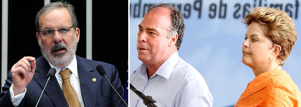 O senador Armando Monteiro (PTB-PE) mostra, cada vez mais, que será muito difícil tirar o petebista da disputa pelo governo do estado em 2014; além de percorrer quase 30 municípios sertanejos nas últimas quatro semanas, o parlamentar vem defendendo a gestão da presidente Dilma, e busca consolidar junto ao PT que o seu nome é pole position quando está em jogo o candidato a ser apoiado pelos petistas no próximo ano para concorrer ao Palácio do Campo das Princesas; Armando começa a sua caminhada justamente no Sertão, reduto do seu possível adversário Fernando Bezerra Coelho (PSB), ex-ministro da Integração (Foto: Leonardo Lucena) O senador Armando Monteiro (PTB-PE) mostra, cada vez mais, que será muito difícil tirar o petebista da disputa pelo governo do estado em 2014; além de percorrer quase 30 municípios sertanejos nas últimas quatro semanas, o parlamentar vem defendendo a gestão da presidente Dilma, e busca consolidar junto ao PT que o seu nome é pole position quando está em jogo o candidato a ser apoiado pelos petistas no próximo ano para concorrer ao Palácio do Campo das Princesas; Armando começa a sua caminhada justamente no Sertão, reduto do seu possível adversário Fernando Bezerra Coelho (PSB), ex-ministro da Integração