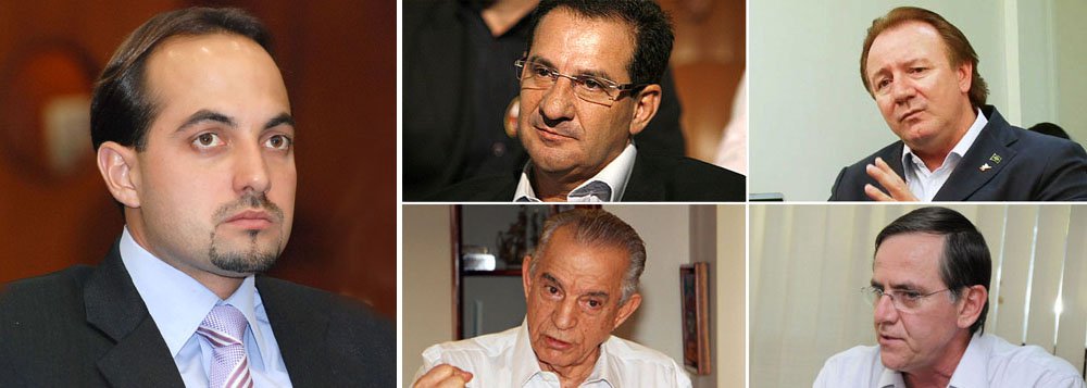 Segundo o presidente do PMDB, três candidaturas (Vanderlan-PSB, Gomide-PT e Iris ou Friboi-PMDB) vão brigar entre si por uma vaga na disputa contra o candidato da base governista, provavelmente o governador Marconi Perillo (PSDB); neste processo, poderá haver fraturas irrecuperáveis; PT já é vitima de ataques do socialista Vanderlan e do peemedebista Sandro Mabel (Foto: José Barbacena) Segundo o presidente do PMDB, três candidaturas (Vanderlan-PSB, Gomide-PT e Iris ou Friboi-PMDB) vão brigar entre si por uma vaga na disputa contra o candidato da base governista, provavelmente o governador Marconi Perillo (PSDB); neste processo, poderá haver fraturas irrecuperáveis; PT já é vitima de ataques do socialista Vanderlan e do peemedebista Sandro Mabel
