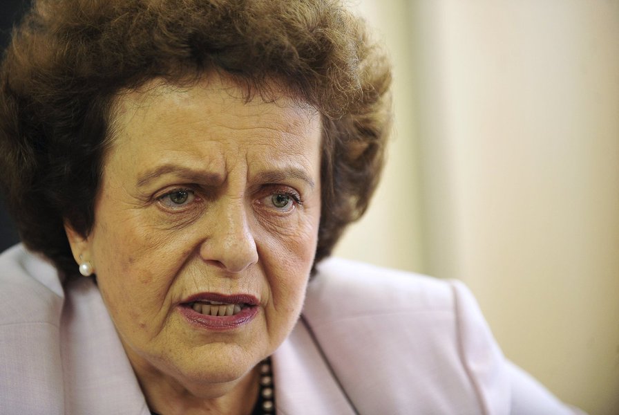 "Nos últimos três anos do governo da presidenta Dilma, os empregos aumentaram para 4,980 milhões. Destes, 2,430 milhões de empregos ocupados por nós mulheres", comemora ministra Eleonora Menicucci, da Secretaria de Políticas para as Mulheres, em mensagem pelo Dia Internacional das Mulheres; vídeo (Foto: Gisele Federicce) "Nos últimos três anos do governo da presidenta Dilma, os empregos aumentaram para 4,980 milhões. Destes, 2,430 milhões de empregos ocupados por nós mulheres", comemora ministra Eleonora Menicucci, da Secretaria de Políticas para as Mulheres, em mensagem pelo Dia Internacional das Mulheres; vídeo