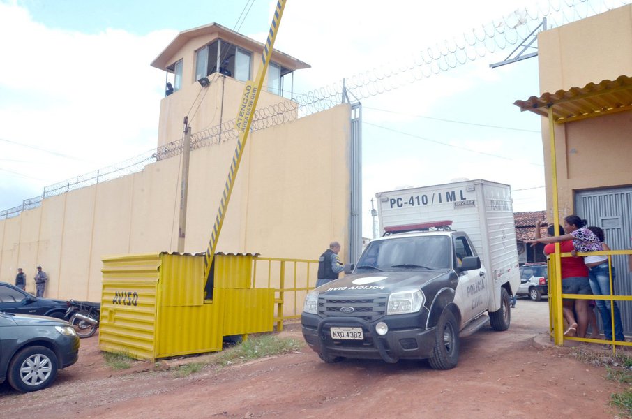 Conclusão é do juiz auxiliar da Presidência do Conselho Nacional de Justiça Douglas Martins após inspeção feita nas unidades do Complexo Penitenciário de Pedrinhas, em São Luís, que, segundo ele, estão superlotadas e já não há mais condições para manter a integridade física dos presos; só neste ano 60 presos foram mortos nas prisões do estado (Foto: Gisele Federicce) Conclusão é do juiz auxiliar da Presidência do Conselho Nacional de Justiça Douglas Martins após inspeção feita nas unidades do Complexo Penitenciário de Pedrinhas, em São Luís, que, segundo ele, estão superlotadas e já não há mais condições para manter a integridade física dos presos; só neste ano 60 presos foram mortos nas prisões do estado