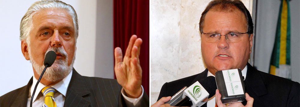 O governador Jaques Wagner não se intimidou com pesquisa Ibope que apontou seu antigo aliado e agora algoz Geddel Vieira Lima, do PMDB, à frente do atual vice-governador, Otto Alencar (PSD), nas intenções de voto para o Senado; com outras palavras, disse que a oposição tem feito estardalhaço maior do que os governistas; "Não acho (que Geddel ganhará). Meu pessoal reclama que sou discreto. Não sou muito de pendurar a melancia no pescoço. Já disse para não confundirem minha educação com covardia. Eles só conheceram a democracia quando eu cheguei ao governo" (Foto: Romulo Faro) O governador Jaques Wagner não se intimidou com pesquisa Ibope que apontou seu antigo aliado e agora algoz Geddel Vieira Lima, do PMDB, à frente do atual vice-governador, Otto Alencar (PSD), nas intenções de voto para o Senado; com outras palavras, disse que a oposição tem feito estardalhaço maior do que os governistas; "Não acho (que Geddel ganhará). Meu pessoal reclama que sou discreto. Não sou muito de pendurar a melancia no pescoço. Já disse para não confundirem minha educação com covardia. Eles só conheceram a democracia quando eu cheguei ao governo"