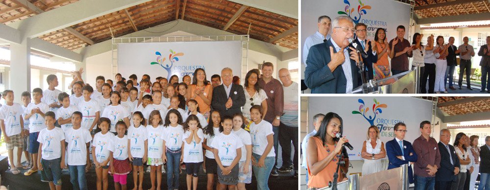 Programa que beneficiará 100 crianças e adolescentes no bairro Santa Maria, em Aracaju, foi lançado nesta terça-feira (11), com um significado especial; nesta mesma data, o governador Marcelo Déda, que faleceu no último 2 de dezembro, completaria 54 anos; "Tenho certeza que Déda está entre nós comemorando mais um sonho realizado e, certamente, está vendo esses sorrisos", afirmou o governador Jackson Barreto (PMDB); secretária da Cultura, Eloísa Galdino também fez referência a Déda: "Impossível conter a emoção ao olhar para as expressões daquelas crianças e adolescentes; impossível não pensar naquele último discurso emocionado do moço que passou por nós pra semear e colher sorrisos" (Foto: Valter Lima) Programa que beneficiará 100 crianças e adolescentes no bairro Santa Maria, em Aracaju, foi lançado nesta terça-feira (11), com um significado especial; nesta mesma data, o governador Marcelo Déda, que faleceu no último 2 de dezembro, completaria 54 anos; "Tenho certeza que Déda está entre nós comemorando mais um sonho realizado e, certamente, está vendo esses sorrisos", afirmou o governador Jackson Barreto (PMDB); secretária da Cultura, Eloísa Galdino também fez referência a Déda: "Impossível conter a emoção ao olhar para as expressões daquelas crianças e adolescentes; impossível não pensar naquele último discurso emocionado do moço que passou por nós pra semear e colher sorrisos"