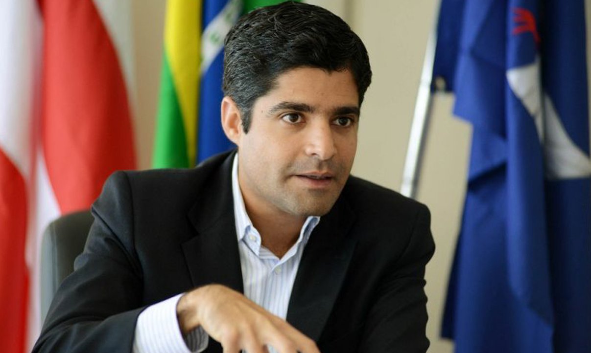 O prefeito ACM Neto anunciou prorrogação do prazo para adesão ao Programa de Parcelamento Incentivado (PPI), que terminou no último dia 31; novo prazo é dia 30 de junho; o PPI oferece "benefícios inéditos e excelentes condições de pagamento" para os contribuintes que possuem débitos com a Prefeitura, contingente formado em sua maioria por devedores de IPTU e ISS; programa prevê benefícios como parcelamento das dívidas em até 120 meses e desconto de 100% dos juros de mora (Foto: Romulo Faro) O prefeito ACM Neto anunciou prorrogação do prazo para adesão ao Programa de Parcelamento Incentivado (PPI), que terminou no último dia 31; novo prazo é dia 30 de junho; o PPI oferece "benefícios inéditos e excelentes condições de pagamento" para os contribuintes que possuem débitos com a Prefeitura, contingente formado em sua maioria por devedores de IPTU e ISS; programa prevê benefícios como parcelamento das dívidas em até 120 meses e desconto de 100% dos juros de mora