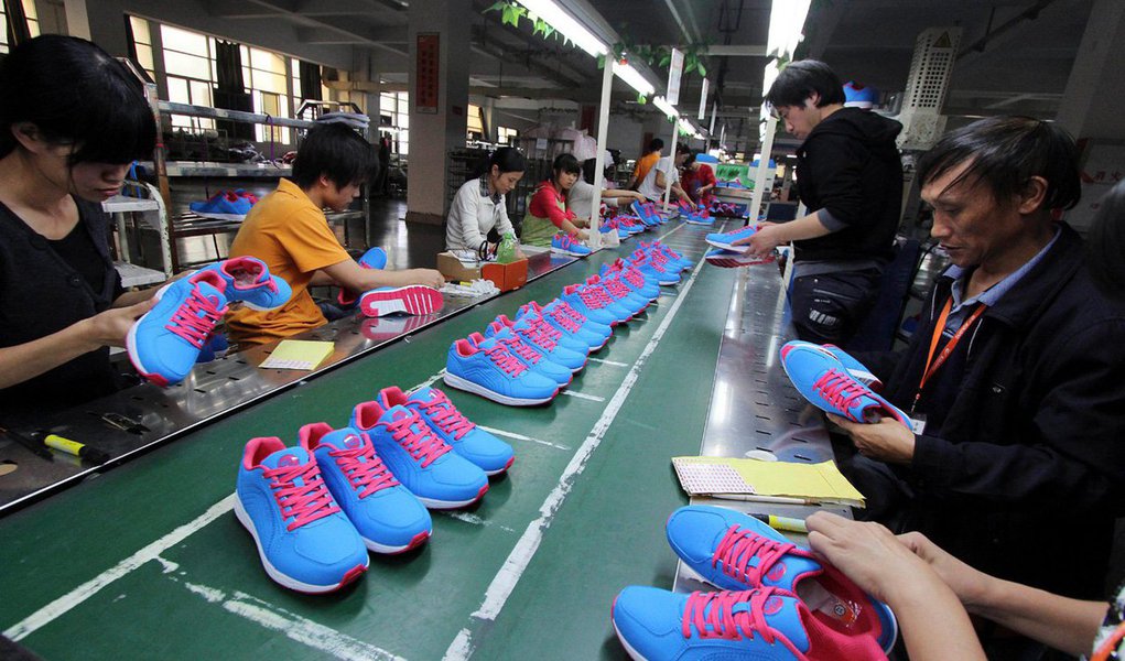 O crescimento do setor de serviços da China atingiu mínima de quatro meses em dezembro uma vez que as expectativas de negócios caíram, mostrou pesquisa do governo, ampliando as evidências de que a segunda maior economia do mundo perdeu força no final de 2013 (Foto: Leonardo Attuch) O crescimento do setor de serviços da China atingiu mínima de quatro meses em dezembro uma vez que as expectativas de negócios caíram, mostrou pesquisa do governo, ampliando as evidências de que a segunda maior economia do mundo perdeu força no final de 2013