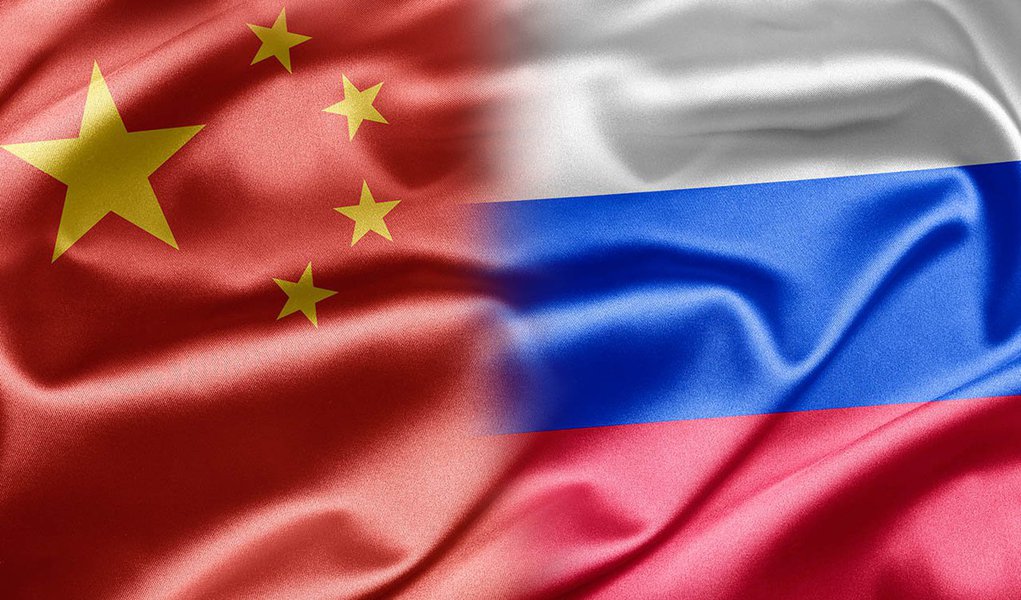 Em entrevista à Televisão Russa, Tensyao Zhao, diretor da gigantesca consultoria chinesa de comércio internacional A & O Export Group, acredita que as sanções americanas poderão trabalhar contra o Ocidente, uma vez que contribuirão para maior aproximação entre China e Rússia; assim, os EUA podem também perder a sua posição econômica na Eurásia, porque a China e a Rússia já são os principais parceiros econômicos da União Europeia (Foto: Leonardo Attuch) Em entrevista à Televisão Russa, Tensyao Zhao, diretor da gigantesca consultoria chinesa de comércio internacional A & O Export Group, acredita que as sanções americanas poderão trabalhar contra o Ocidente, uma vez que contribuirão para maior aproximação entre China e Rússia; assim, os EUA podem também perder a sua posição econômica na Eurásia, porque a China e a Rússia já são os principais parceiros econômicos da União Europeia
