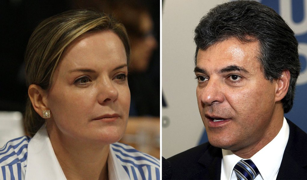 Encontro promovido pelo PT neste sábado, com cerca de duas mil pessoas, marcou a largada da candidatura da senadora Gleisi Hoffmann na disputa pelo governo do Paraná; "O Beto Richa fica colocando culpa nos outros pela sua incompetência administrativa", atacou a petista; prefeito da capital, Gustavo Fruet (PDT), participou do evento e reafirmou a disposição de brecar a reeleição do tucano Beto Richa; "Estamos no mesmo projeto", disse (Foto: Aquiles Lins) Encontro promovido pelo PT neste sábado, com cerca de duas mil pessoas, marcou a largada da candidatura da senadora Gleisi Hoffmann na disputa pelo governo do Paraná; "O Beto Richa fica colocando culpa nos outros pela sua incompetência administrativa", atacou a petista; prefeito da capital, Gustavo Fruet (PDT), participou do evento e reafirmou a disposição de brecar a reeleição do tucano Beto Richa; "Estamos no mesmo projeto", disse