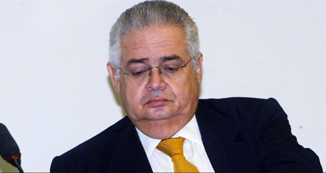Ex-deputado federal Pedro Corrêa, que cumpre pena no Centro de Ressocialização do Agreste, em Canhotinho (PE), após ser condenado na Ação Penal 470, conseguiu liberação para trabalhar como médico radiologista em uma clínica no município de Garanhuns, agreste pernambucano; contra sua vontade, usará tornozeleira fora do presídio (Foto: Mariana Almeida) Ex-deputado federal Pedro Corrêa, que cumpre pena no Centro de Ressocialização do Agreste, em Canhotinho (PE), após ser condenado na Ação Penal 470, conseguiu liberação para trabalhar como médico radiologista em uma clínica no município de Garanhuns, agreste pernambucano; contra sua vontade, usará tornozeleira fora do presídio