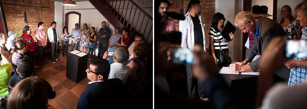 Pela nova lei votada pela Prefeitura de José Fortunati (PDT), os artistas de rua não terão mais seus espetáculos sujeitos a censura pela ação de fiscais da prefeitura ou de guardas municipais, como costumava acontecer até então; além disso, os profissionais não precisarão encaminhar pedidos a diversas secretarias municipais para terem seus espetáculos autorizados nos espaços públicos (Foto: Roberta Namour) Pela nova lei votada pela Prefeitura de José Fortunati (PDT), os artistas de rua não terão mais seus espetáculos sujeitos a censura pela ação de fiscais da prefeitura ou de guardas municipais, como costumava acontecer até então; além disso, os profissionais não precisarão encaminhar pedidos a diversas secretarias municipais para terem seus espetáculos autorizados nos espaços públicos