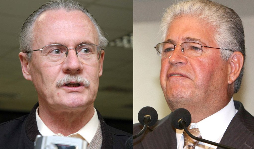 O secretário-geral do PMDB, Orlando Pessuti, confirma pré-candidatura ao governo do Paraná e fala primeira vez em se reconciliar com o desafeto Roberto Requião, que quer disputar a Presidência da República; “Ele lá e eu aqui, aliás, ele faz um excelente trabalho no Senado da República, portanto, que continue por lá”, considera o ex-governador; nesta semana, senador afirmou que disputará a convenção nacional do PMDB ao apresentar seis propostas econômicas de cunho nacionalistas (Foto: Aquiles Lins) O secretário-geral do PMDB, Orlando Pessuti, confirma pré-candidatura ao governo do Paraná e fala primeira vez em se reconciliar com o desafeto Roberto Requião, que quer disputar a Presidência da República; “Ele lá e eu aqui, aliás, ele faz um excelente trabalho no Senado da República, portanto, que continue por lá”, considera o ex-governador; nesta semana, senador afirmou que disputará a convenção nacional do PMDB ao apresentar seis propostas econômicas de cunho nacionalistas