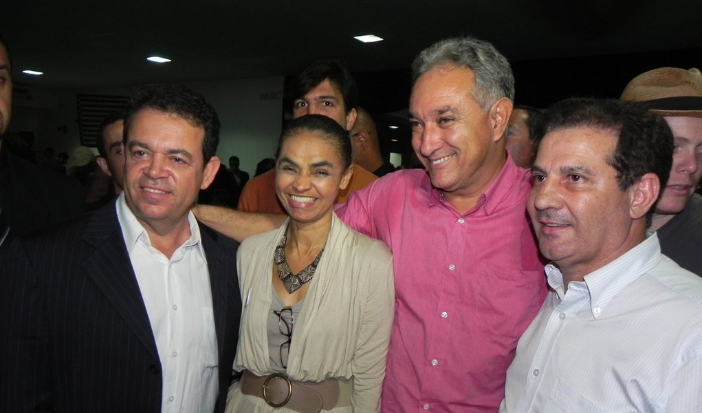Com a presença do presidenciável Eduardo Campos, evento do PSB que vai homologar candidatura do empresário acontece na Assembleia Legislativa; deve compor a chapa, na vaga destinada ao Senado, o procurador federal Aguimar Jesuíno, da Rede Sustentabilidade de Marina Silva; a vaga de vice ainda não está definida e ficará em aberto à espera das negociações com partidos aliados (Foto: Realle Palazzo-Martini) Com a presença do presidenciável Eduardo Campos, evento do PSB que vai homologar candidatura do empresário acontece na Assembleia Legislativa; deve compor a chapa, na vaga destinada ao Senado, o procurador federal Aguimar Jesuíno, da Rede Sustentabilidade de Marina Silva; a vaga de vice ainda não está definida e ficará em aberto à espera das negociações com partidos aliados
