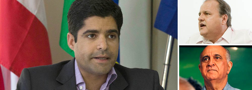 Para aumentar o nó na cabeça do prefeito ACM Neto, a quem cabe árdua tarefa de apontar o cabeça da possível chapa única das oposições, informação do jornal A Tarde dá conta de que 80% de seus eleitores votariam no ex-governador Paulo Souto (DEM), enquanto que só 40% votariam em Geddel Vieira Lima, do PMDB (Foto: Romulo Faro) Para aumentar o nó na cabeça do prefeito ACM Neto, a quem cabe árdua tarefa de apontar o cabeça da possível chapa única das oposições, informação do jornal A Tarde dá conta de que 80% de seus eleitores votariam no ex-governador Paulo Souto (DEM), enquanto que só 40% votariam em Geddel Vieira Lima, do PMDB
