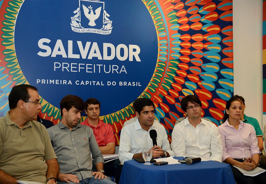 Prefeito ACM Neto avaliou de forma geral como positivo o carnaval de Salvador deste ano em entrevista coletiva pra divulgar estatísticas completas dos seis dias de folia; "Esse foi o carnaval que produziu a maior quantidade de novidades. A avaliação que fica é que foi tudo muito positivo"; veja balanço completo da festa apresentados nesta quarta-feira (Foto: Romulo Faro) Prefeito ACM Neto avaliou de forma geral como positivo o carnaval de Salvador deste ano em entrevista coletiva pra divulgar estatísticas completas dos seis dias de folia; "Esse foi o carnaval que produziu a maior quantidade de novidades. A avaliação que fica é que foi tudo muito positivo"; veja balanço completo da festa apresentados nesta quarta-feira
