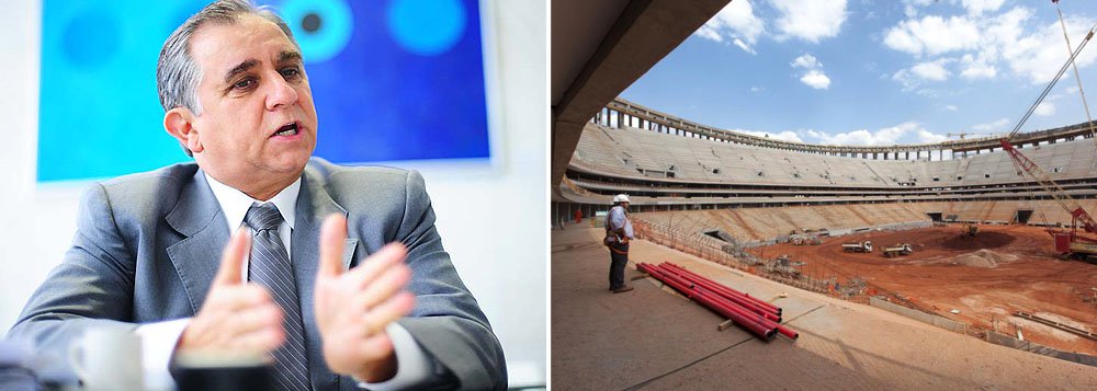 Requerimento apresentado pelo deputado Izalci (PSDB-DF), para apurar possíveis irregularidades no uso de recursos públicos federais nas obras do Mundial, não atinge o mínimo de assinaturas exigido pela Constituição - 27 senadores e 171 deputados (Foto: Roberta Namour) Requerimento apresentado pelo deputado Izalci (PSDB-DF), para apurar possíveis irregularidades no uso de recursos públicos federais nas obras do Mundial, não atinge o mínimo de assinaturas exigido pela Constituição - 27 senadores e 171 deputados