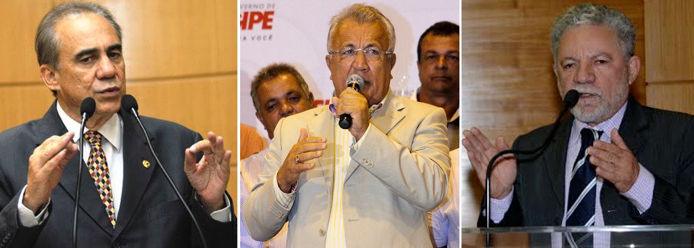 Líder da oposição, Venâncio Fonseca (PP) afirmou que houve desrespeito aos servidores públicos da parte do governador; “Uma declaração muito infeliz. Já pensou todas as vezes que os funcionários tentarem fazer alguma reivindicação da sua classe e terem que pedir o cardápio do governo para saber qual o talher adequado para o dia? O funcionalismo público pode ser a mosca na sopa do governador”, disse; líder governista, Francisco Gualberto (PT), por sua vez, ressaltou que "o que Jackson quis dizer foi: 'eu não me estresso, não fico impaciente com as reivindicações dos servidores. Isso não me tira a tranquilidade'. E nós compreendemos perfeitamente isso. Não há conflito algum com os servidores. Jackson sempre fala a verdade. Mostra o que é possível fazer e o que não é possível", rebateu (Foto: Valter Lima) Líder da oposição, Venâncio Fonseca (PP) afirmou que houve desrespeito aos servidores públicos da parte do governador; “Uma declaração muito infeliz. Já pensou todas as vezes que os funcionários tentarem fazer alguma reivindicação da sua classe e terem que pedir o cardápio do governo para saber qual o talher adequado para o dia? O funcionalismo público pode ser a mosca na sopa do governador”, disse; líder governista, Francisco Gualberto (PT), por sua vez, ressaltou que "o que Jackson quis dizer foi: 'eu não me estresso, não fico impaciente com as reivindicações dos servidores. Isso não me tira a tranquilidade'. E nós compreendemos perfeitamente isso. Não há conflito algum com os servidores. Jackson sempre fala a verdade. Mostra o que é possível fazer e o que não é possível", rebateu