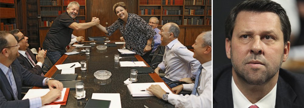 Tucano Carlos Sampaio informa que representação questionará se o encontro entre a presidente Dilma Rousseff, o ex-presidente Lula e integrantes da campanha dela, realizado na quarta (5), no Palácio da Alvorada, foi irregular por ter ocorrido durante horário de expediente e por envolver uso de patrimônio público; "Foi constrangedor. A presidente, ao retornar a Brasília, em pleno horário de expediente, abriu as portas do Palácio da Alvorada para uma reunião eleitoral. O TSE precisa se manifestar sobre isso. Se entender que pode, abre um precedente para todos os prefeitos, governadores. É um precedente perigoso", disse (Foto: Valter Lima) Tucano Carlos Sampaio informa que representação questionará se o encontro entre a presidente Dilma Rousseff, o ex-presidente Lula e integrantes da campanha dela, realizado na quarta (5), no Palácio da Alvorada, foi irregular por ter ocorrido durante horário de expediente e por envolver uso de patrimônio público; "Foi constrangedor. A presidente, ao retornar a Brasília, em pleno horário de expediente, abriu as portas do Palácio da Alvorada para uma reunião eleitoral. O TSE precisa se manifestar sobre isso. Se entender que pode, abre um precedente para todos os prefeitos, governadores. É um precedente perigoso", disse