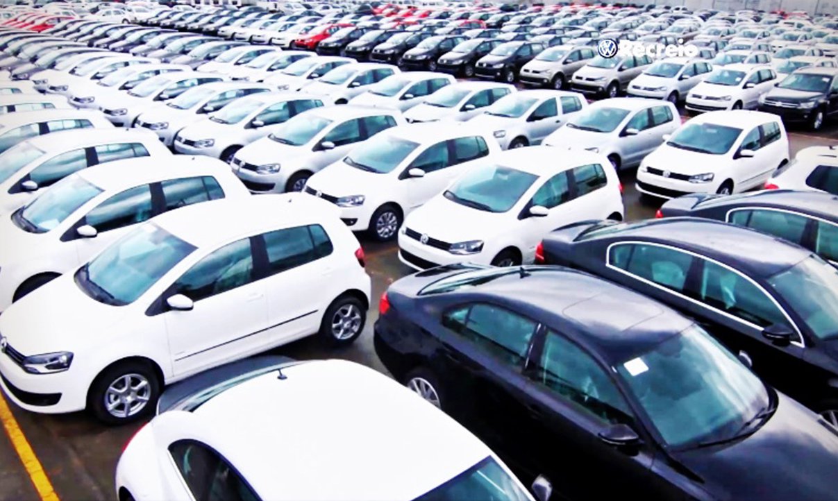 Diário Oficial da União publica hoje decreto que estabelece aumento das alíquotas do Imposto sobre Produtos Industrializados (IPI) dos automóveis; foram anunciados mudanças nas alíquotas de automóveis de IPI que passam a vigorar a partir de 1º de janeiro até 30 de junho do próximo ano, e ainda outro reajuste para o período entre 1º de julho de 2014 a 31 de dezembro de 2017 (Foto: Romulo Faro) Diário Oficial da União publica hoje decreto que estabelece aumento das alíquotas do Imposto sobre Produtos Industrializados (IPI) dos automóveis; foram anunciados mudanças nas alíquotas de automóveis de IPI que passam a vigorar a partir de 1º de janeiro até 30 de junho do próximo ano, e ainda outro reajuste para o período entre 1º de julho de 2014 a 31 de dezembro de 2017