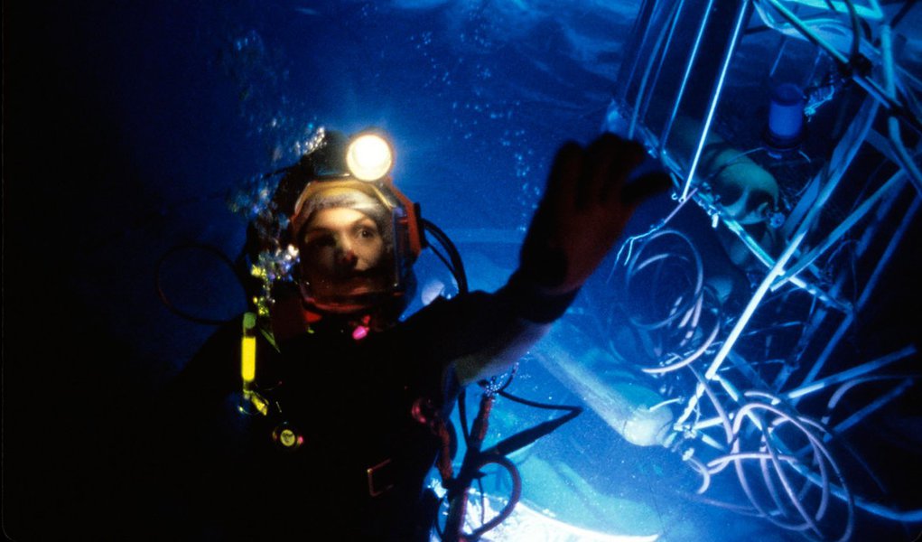 Dono de um extenso litoral, o Brasil começa – tardiamente – a pesquisar o leito marinho sob sua jurisdição, de olho nos recursos minerais. Os estudos mostram que há muito mais do que petróleo e gás para explorar no fundo do oceano (Foto: Gisele Federicce) Dono de um extenso litoral, o Brasil começa – tardiamente – a pesquisar o leito marinho sob sua jurisdição, de olho nos recursos minerais. Os estudos mostram que há muito mais do que petróleo e gás para explorar no fundo do oceano