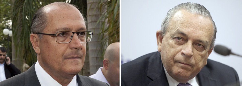 Deputado federal entendia do Brasil e praticamente doou sua vida aos interesses do povo brasileiro, disse Geraldo Alckmin (PSBB), que ao hospital Sírio-Libanês nesta manhã, onde o parlamentar faleceu; "Era um homem do diálogo, agregador, conversava com todas as correntes e partidos. Vai fazer muita falta neste momento que o Brasil vive", acrescentou o tucano (Foto: Gisele Federicce) Deputado federal entendia do Brasil e praticamente doou sua vida aos interesses do povo brasileiro, disse Geraldo Alckmin (PSBB), que ao hospital Sírio-Libanês nesta manhã, onde o parlamentar faleceu; "Era um homem do diálogo, agregador, conversava com todas as correntes e partidos. Vai fazer muita falta neste momento que o Brasil vive", acrescentou o tucano