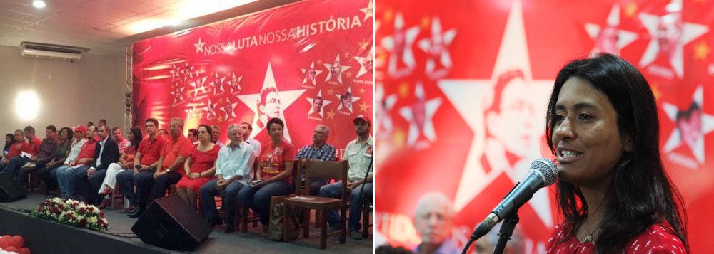 Com um discurso muito emocionado, fazendo inúmeras referências a Marcelo Déda e citando um pouco da trajetória que a trouxe para Sergipe, a ex-primeira-dama Eliane Aquino retirou, na noite desta segunda-feira (24), o seu nome da disputa pela candidatura ao Senado do Partido dos Trabalhadores; declaração foi feita durante o ato de 34 anos da legenda, que ocorreu no Iate Clube da capital (Foto: Valter Lima) Com um discurso muito emocionado, fazendo inúmeras referências a Marcelo Déda e citando um pouco da trajetória que a trouxe para Sergipe, a ex-primeira-dama Eliane Aquino retirou, na noite desta segunda-feira (24), o seu nome da disputa pela candidatura ao Senado do Partido dos Trabalhadores; declaração foi feita durante o ato de 34 anos da legenda, que ocorreu no Iate Clube da capital