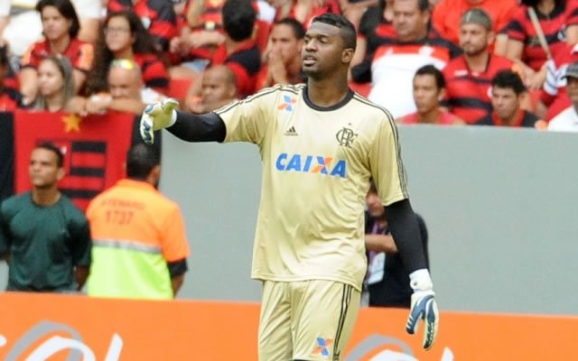 "O clube deve e sabe que deve. Aceitei estender o pagamento em 24, 36 meses... Entendo que o Flamengo passa por dificuldades, mas precisa ceder também. Não conversei olho no olho com ninguém. Isso é lamentável. O clube não aceitou as propostas que fizemos e jamais aceitarei o que eles pensaram. Acho que isso não vai acabar", completou Felipe (Foto: Luis Mauro Queiroz) "O clube deve e sabe que deve. Aceitei estender o pagamento em 24, 36 meses... Entendo que o Flamengo passa por dificuldades, mas precisa ceder também. Não conversei olho no olho com ninguém. Isso é lamentável. O clube não aceitou as propostas que fizemos e jamais aceitarei o que eles pensaram. Acho que isso não vai acabar", completou Felipe