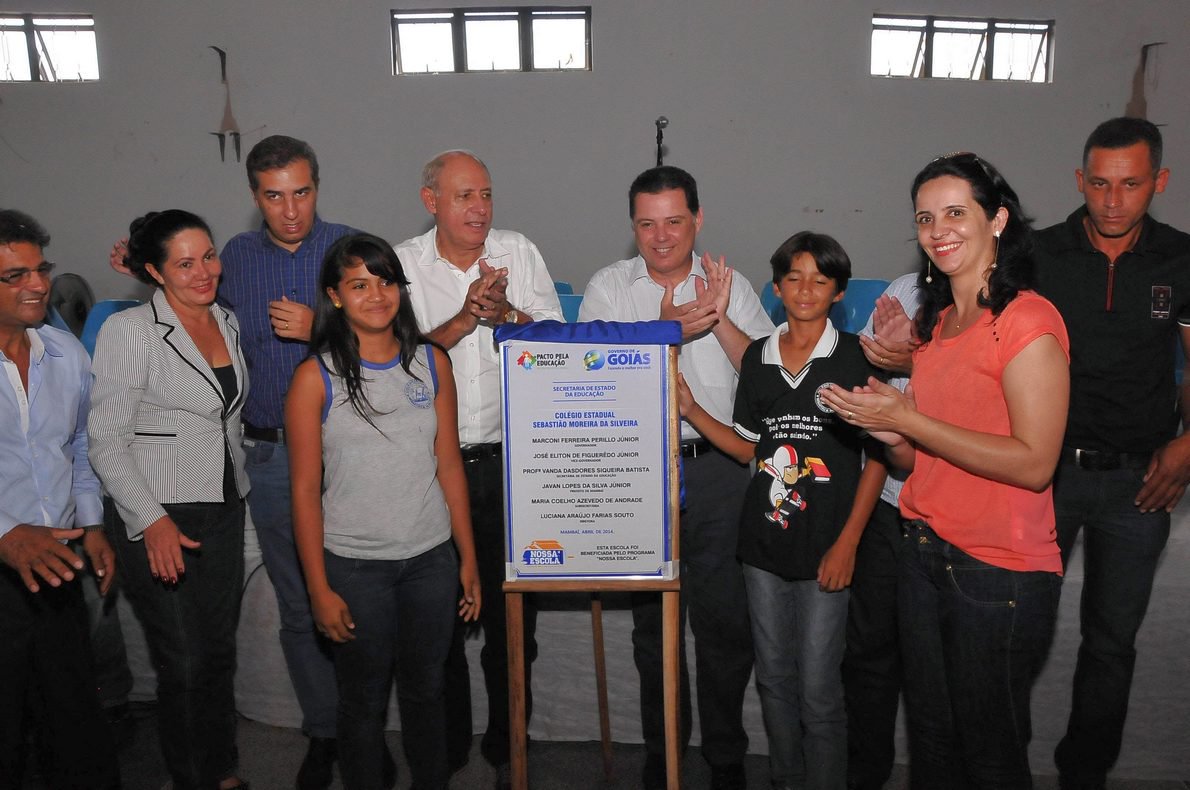 Marconi Perillo realizou giro de entrega de benefícios em municípios do Nordeste goiano e disse que vai propor a isenção, através do Programa Produzir, de 100% do ICMS para as indústrias que se instalarem na região; governador anunciou também que a região vai contar com o repasse de R$ 200 milhões do Fundo Constitucional do Centro-Oeste (FCO) (Foto: José Barbacena) Marconi Perillo realizou giro de entrega de benefícios em municípios do Nordeste goiano e disse que vai propor a isenção, através do Programa Produzir, de 100% do ICMS para as indústrias que se instalarem na região; governador anunciou também que a região vai contar com o repasse de R$ 200 milhões do Fundo Constitucional do Centro-Oeste (FCO)