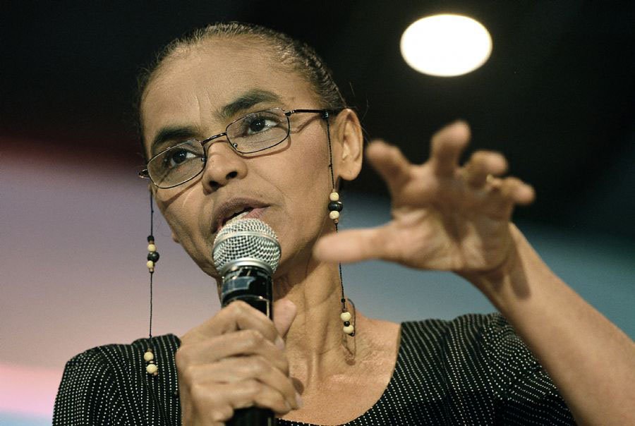 Já vão aparecer pesquisas, que correm para aproveitar o clima de consternação, para não perder esse clima e pressionar a Marina e o PSB com intenções de voto mirabolantes. É ela, tem que ser ela, senão, ao contrário, a Dilma ganha e no primeiro turno (Foto: Emir Sader) www.brasil247.com - Já vão aparecer pesquisas, que correm para aproveitar o clima de consternação, para não perder esse clima e pressionar a Marina e o PSB com intenções de voto mirabolantes. É ela, tem que ser ela, senão, ao contrário, a Dilma ganha e no primeiro turno