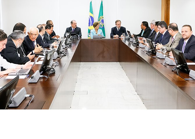 Algo vai muito mal, na articulação política, quando um governo não pode contar com seus próprios aliados e passa raspando, em votações importantes, graças à adesão acidental de oposicionistas. (Foto: Leonardo Attuch) Algo vai muito mal, na articulação política, quando um governo não pode contar com seus próprios aliados e passa raspando, em votações importantes, graças à adesão acidental de oposicionistas.