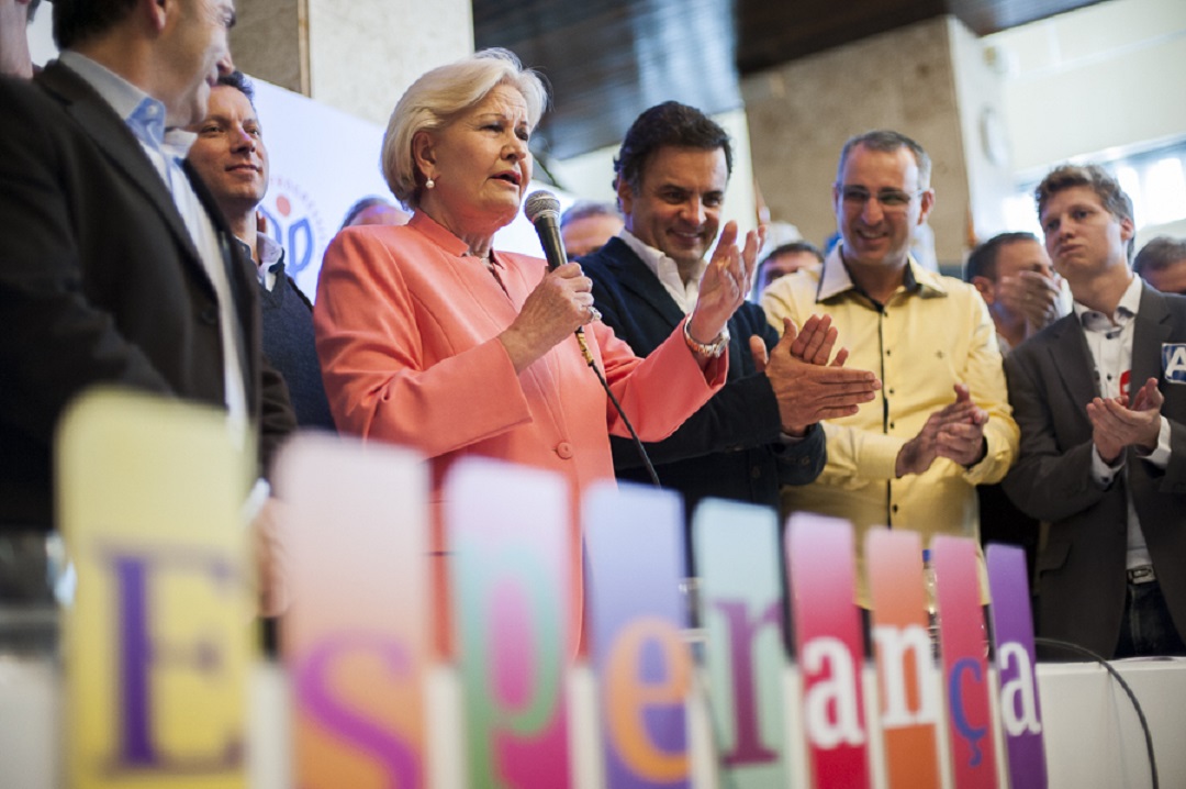 2014.05.24 - Porto Alegre/RS/Brasil - Coligação PP/PSDB/Solidariedade apresentam pré-candidatura da Senadora Ana Amélia Lemos ao Governo do Estado do RS, no Salão Júlio de Castilhos da ALRS. Foto: Ramiro Furquim/Sul21.com.br (Foto: Leonardo Lucena) 2014.05.24 - Porto Alegre/RS/Brasil - Coligação PP/PSDB/Solidariedade apresentam pré-candidatura da Senadora Ana Amélia Lemos ao Governo do Estado do RS, no Salão Júlio de Castilhos da ALRS. Foto: Ramiro Furquim/Sul21.com.br