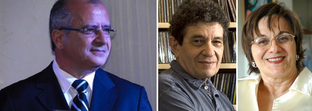 O compositor Fausto Nilo, a farmacêutica Maria da Penha e o médico José Huygens foram os indicados para receber a Medalha da Abolição, este ano. O anúncio foi feito ontem, à noite, pelo governador Camilo Santana. A entrega da comenda acontece no próximo dia 25 de abril
(Foto: Fatima 247) O compositor Fausto Nilo, a farmacêutica Maria da Penha e o médico José Huygens foram os indicados para receber a Medalha da Abolição, este ano. O anúncio foi feito ontem, à noite, pelo governador Camilo Santana. A entrega da comenda acontece no próximo dia 25 de abril