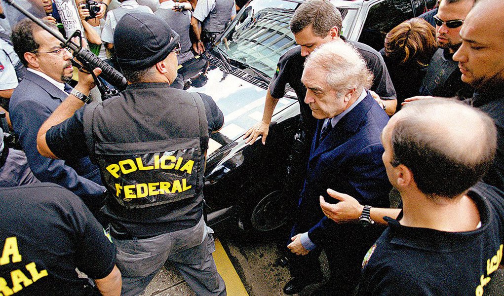 Ex-juiz Nicolau dos Santos Neto foi condenado pela participação em desvios de recursos da construção do Fórum Trabalhista de São Paulo nos anos 90; ele estava preso desde dezembro de 2000 e foi beneficiado por decreto presidencial que concede a liberação de condenados com mais de 70 anos de idade que já tenham cumprido um quarto de suas penas (Foto: Roberta Namour) Ex-juiz Nicolau dos Santos Neto foi condenado pela participação em desvios de recursos da construção do Fórum Trabalhista de São Paulo nos anos 90; ele estava preso desde dezembro de 2000 e foi beneficiado por decreto presidencial que concede a liberação de condenados com mais de 70 anos de idade que já tenham cumprido um quarto de suas penas