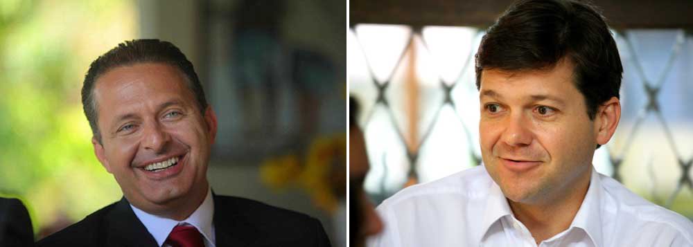 Se antes de o PSB desembarcar do governo federal, o prefeito do Recife, Geraldo Júlio, evitava falar sobre a eleição presidencial de 2014, agora o socialista bateu o martelo acerca do tema ao afagar o seu apadrinhado político e governador de Pernambuco, Eduardo Campos (PSB); "Ele é o melhor candidato a presidente do País. Não tenho dúvida alguma em relação a isso", afirmou Geraldo; "Ele reuniu um debate da cena política nacional em torno do nome dele extremamente importante. O Brasil inteiro debate isso", acrescentou (Foto: Leonardo Lucena) Se antes de o PSB desembarcar do governo federal, o prefeito do Recife, Geraldo Júlio, evitava falar sobre a eleição presidencial de 2014, agora o socialista bateu o martelo acerca do tema ao afagar o seu apadrinhado político e governador de Pernambuco, Eduardo Campos (PSB); "Ele é o melhor candidato a presidente do País. Não tenho dúvida alguma em relação a isso", afirmou Geraldo; "Ele reuniu um debate da cena política nacional em torno do nome dele extremamente importante. O Brasil inteiro debate isso", acrescentou