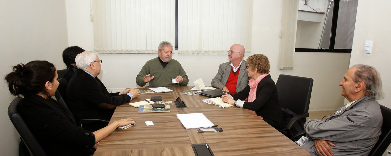 Ex-presidente recebeu nesta quinta-feira a medalha "Knowledge Advancing Social Justice" (Conhecimento para o Avanço da Justiça Social), da Universidade Brandeis, dos Estados Unidos, como reconhecimento pelo seu trabalho para a redução da pobreza e o desenvolvimento do Brasil (Foto: Gisele Federicce) Ex-presidente recebeu nesta quinta-feira a medalha "Knowledge Advancing Social Justice" (Conhecimento para o Avanço da Justiça Social), da Universidade Brandeis, dos Estados Unidos, como reconhecimento pelo seu trabalho para a redução da pobreza e o desenvolvimento do Brasil