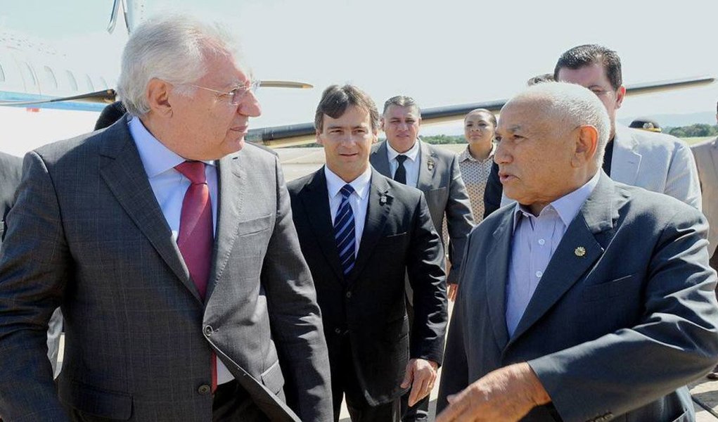 O ministro da Micro e Pequena Empresa, Guilherme Afif Domingos, esteve nesta sexta-feira, 14, em Palmas, para apresentar a Caravana da Simplificação, um conjunto de ações e eventos de mobilização pelo Novo Simples Nacional e pela Rede Nacional para a Simplificação do Registro e da Legalização de Empresas e Negócios (Redesim); Palmas é a sexta capital brasileira a receber o projeto; o ministro destacou que a Caravana é uma cruzada pela simplicação da vida dos pequenos empresários (Foto: Aquiles Lins) O ministro da Micro e Pequena Empresa, Guilherme Afif Domingos, esteve nesta sexta-feira, 14, em Palmas, para apresentar a Caravana da Simplificação, um conjunto de ações e eventos de mobilização pelo Novo Simples Nacional e pela Rede Nacional para a Simplificação do Registro e da Legalização de Empresas e Negócios (Redesim); Palmas é a sexta capital brasileira a receber o projeto; o ministro destacou que a Caravana é uma cruzada pela simplicação da vida dos pequenos empresários