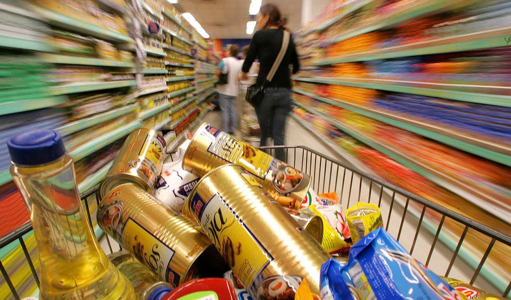 Índice de Preços ao Consumidor (IPC), medido na cidade de São Paulo, encerrou o ano de 2013 em alta 3,88%, ante uma elevação de 5,10% em 2012; a menor variação acumulada no ano foi registrada em habitação, com avanço de 1,96% (Foto: Roberta Namour) Índice de Preços ao Consumidor (IPC), medido na cidade de São Paulo, encerrou o ano de 2013 em alta 3,88%, ante uma elevação de 5,10% em 2012; a menor variação acumulada no ano foi registrada em habitação, com avanço de 1,96%