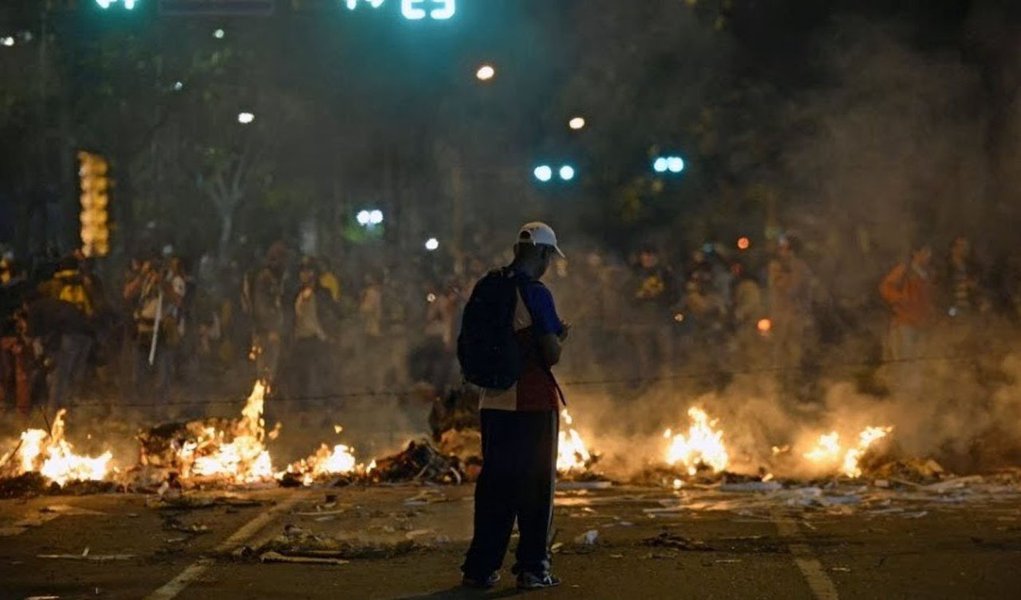 "O que começou como uma manifestação pacífica, na Venezuela, transformou-se em violência e caos. O direito ao protesto não é absoluto", declarou a procuradora-geral da República do país, Luisa Ortega Diaz, em reunião do Conselho de Nações Unidas para os Direitos Humanos, em Genebra, na Suíça, insistindo que "os cidadãos têm o direito de se manifestar, de forma pacífica e sem armas" (Foto: Roberta Namour) "O que começou como uma manifestação pacífica, na Venezuela, transformou-se em violência e caos. O direito ao protesto não é absoluto", declarou a procuradora-geral da República do país, Luisa Ortega Diaz, em reunião do Conselho de Nações Unidas para os Direitos Humanos, em Genebra, na Suíça, insistindo que "os cidadãos têm o direito de se manifestar, de forma pacífica e sem armas"