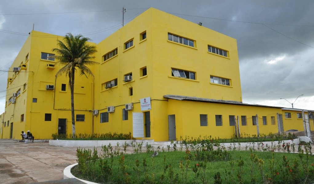 Quatro das sete mortes ocorreram no Complexo Penitenciário de Pedrinhas, maior estabelecimento prisional do estado, com 2.196 presos cumprindo pena em um espaço projetado para abrigar até 1.770 pessoas, de acordo com as informações fornecidas pela assessoria da Sejap, em janeiro; as três mortes de presos sob a responsabilidade do Estado ocorreram em outras unidades prisionais estaduais (Foto: Roberta Namour) Quatro das sete mortes ocorreram no Complexo Penitenciário de Pedrinhas, maior estabelecimento prisional do estado, com 2.196 presos cumprindo pena em um espaço projetado para abrigar até 1.770 pessoas, de acordo com as informações fornecidas pela assessoria da Sejap, em janeiro; as três mortes de presos sob a responsabilidade do Estado ocorreram em outras unidades prisionais estaduais