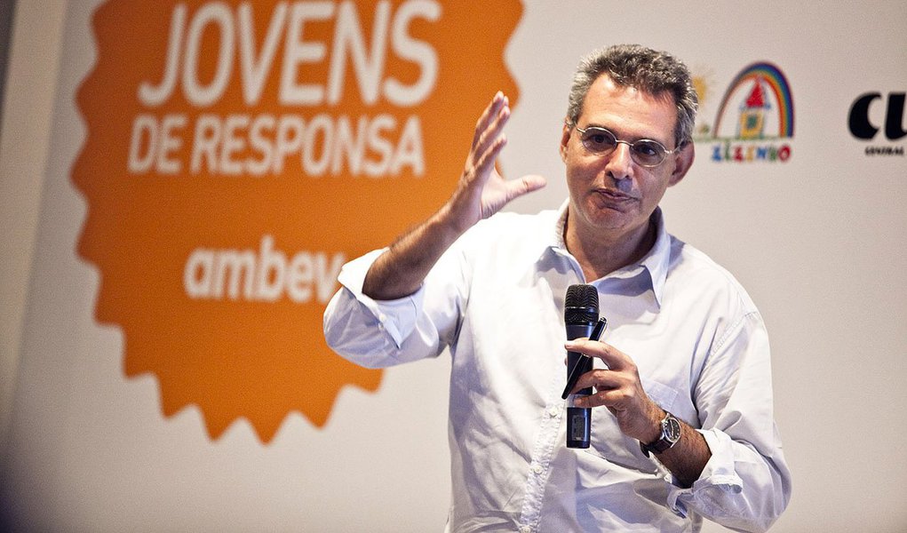 Jornalista, que colabora com o diário paulista desde 1985, diz que vai se dedicar a novos projetos focados em inovação, além da direção do site Catraca Livre e dos comentários para a CBN (Foto: Roberta Namour) Jornalista, que colabora com o diário paulista desde 1985, diz que vai se dedicar a novos projetos focados em inovação, além da direção do site Catraca Livre e dos comentários para a CBN
