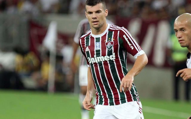 Com o resultado, o Tricolor chegou a 58 pontos, manteve-se em sétimo na classificação e necessita de uma série de combinações para, em 2015, estar no torneio sul-americano. Enquanto isso, o Leão do Recife, somando 48 pontos, permanece em décimo. (Foto: Luis Mauro Queiroz) Com o resultado, o Tricolor chegou a 58 pontos, manteve-se em sétimo na classificação e necessita de uma série de combinações para, em 2015, estar no torneio sul-americano. Enquanto isso, o Leão do Recife, somando 48 pontos, permanece em décimo.