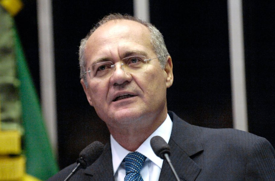 No momento atual não há nenhuma outra família brasileira mais poderosa, do ponto de vista político, do que os Calheiros. E antes que isso possa parecer algo negativo, afirmo que não (Foto: Voney Malta) No momento atual não há nenhuma outra família brasileira mais poderosa, do ponto de vista político, do que os Calheiros. E antes que isso possa parecer algo negativo, afirmo que não