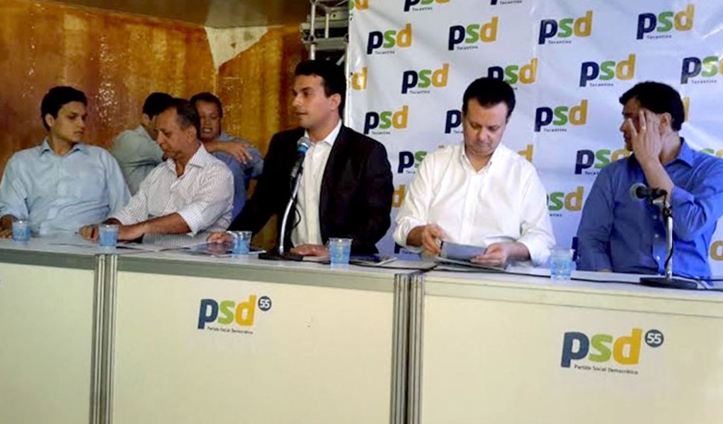 O partido comandado no Tocantins pelo filho da senadora Kátia Abreu (PMDB), deputado Irajá Abreu, espera consolidar uma aliança com o PMDB, PV, Pros, PT e PP; como cada um deles tem o seu pré-candidato a governador, Irajá não garantiu que o partido irá abraçar a candidatura do ex-governador Marcelo Miranda (PMDB); "Dentro do quadro que se tem hoje, temos cinco pré-candidatos ao governo e é claro que dentro dessa avaliação que nós faremos vamos levar em conta as pesquisas de opinião pública e num segundo momento vamos analisar viabilidade eleitoral" (Foto: Aquiles Lins) O partido comandado no Tocantins pelo filho da senadora Kátia Abreu (PMDB), deputado Irajá Abreu, espera consolidar uma aliança com o PMDB, PV, Pros, PT e PP; como cada um deles tem o seu pré-candidato a governador, Irajá não garantiu que o partido irá abraçar a candidatura do ex-governador Marcelo Miranda (PMDB); "Dentro do quadro que se tem hoje, temos cinco pré-candidatos ao governo e é claro que dentro dessa avaliação que nós faremos vamos levar em conta as pesquisas de opinião pública e num segundo momento vamos analisar viabilidade eleitoral"