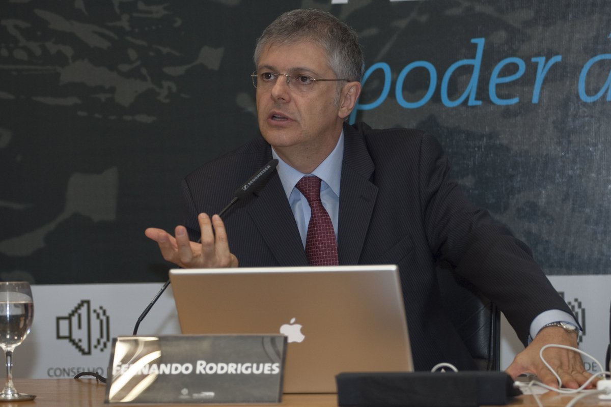 Fernando Rodrigues, jornalista Folha S P. A Nova ordem Politica Empurrada pela revolucao das Midias Sociais. O poder da internet e da comunicacao descentralizada. Fecomercio, Sao Paulo, 25mar11. (Foto: Leonardo Attuch) Fernando Rodrigues, jornalista Folha S P. A Nova ordem Politica Empurrada pela revolucao das Midias Sociais. O poder da internet e da comunicacao descentralizada. Fecomercio, Sao Paulo, 25mar11.