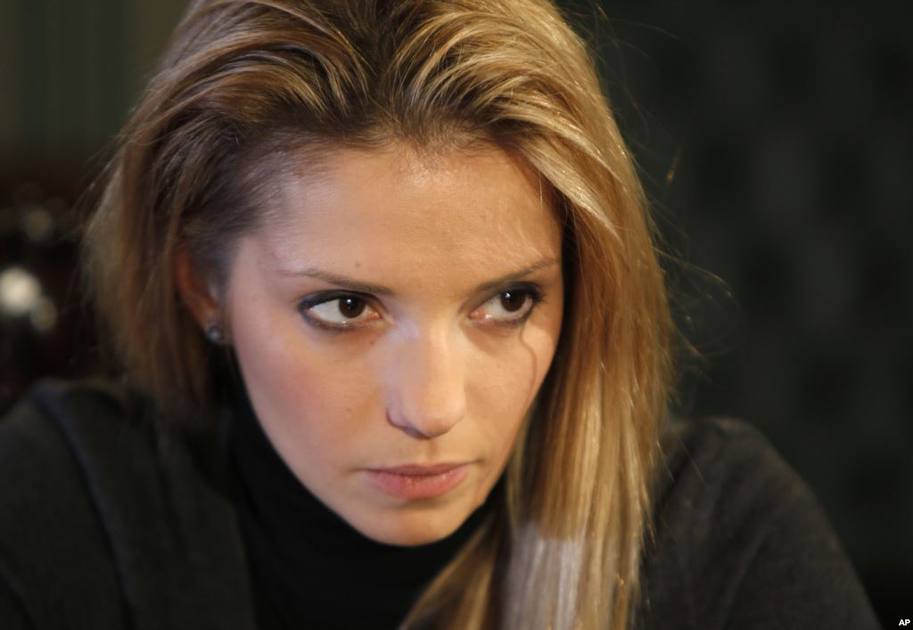 Yevgenia Tymoshenko (foto), filha de Yulia Tymoshenko, disse que estava indo para Kharkiv para encontrar sua mãe, que foi presa em 2011 por abuso de poder ligado a um negócio de gás e é uma rival do presidente Viktor Yanukovich (Foto: Leonardo Attuch) Yevgenia Tymoshenko (foto), filha de Yulia Tymoshenko, disse que estava indo para Kharkiv para encontrar sua mãe, que foi presa em 2011 por abuso de poder ligado a um negócio de gás e é uma rival do presidente Viktor Yanukovich