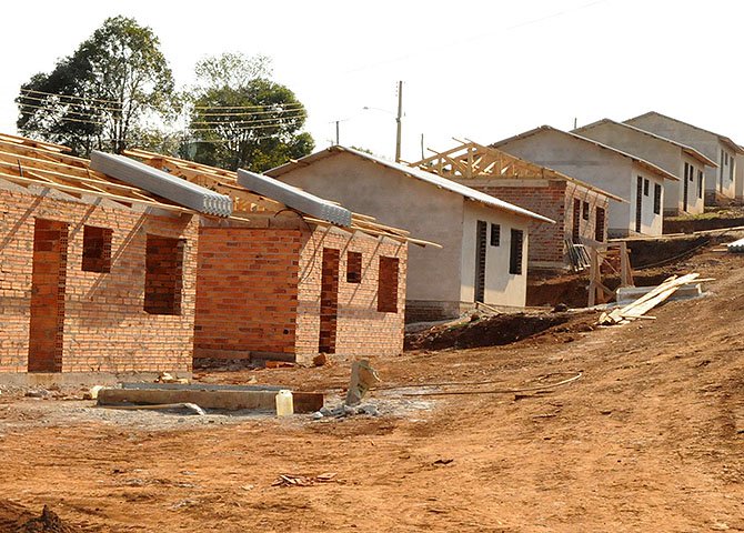 Nunca é demais lembrar que o segmento da construção habitacional é o único setor da nossa economia que independe da conjuntura internacional e dos efeitos sempre lembrados da crise enfrentada por alguns países importantes (Foto: Rubens Menin) Nunca é demais lembrar que o segmento da construção habitacional é o único setor da nossa economia que independe da conjuntura internacional e dos efeitos sempre lembrados da crise enfrentada por alguns países importantes
