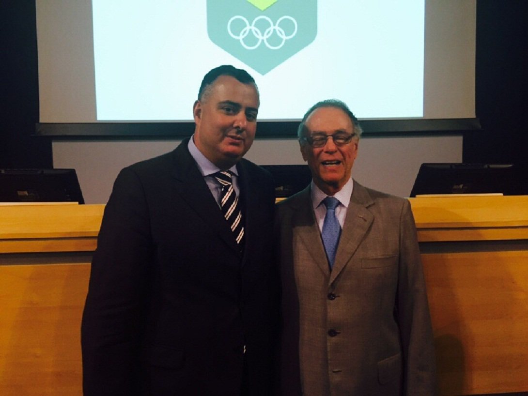 Superintendente executivo de Esportes do governo de Goiás, Júnior Vieira, esteve com o presidente do Comitê Olímpico Brasileiro(COB), Carlos Arthur Nuzman, e colocou o complexo esportivo de Goiânia à disposição para o treinamento de delegações que vão participar das Olimpíadas no Rio 2016; obras do Centro estão em fase final e todo o complexo e o Estádio Olímpico serão entregues no segundo semestre deste ano (Foto: José Barbacena) Superintendente executivo de Esportes do governo de Goiás, Júnior Vieira, esteve com o presidente do Comitê Olímpico Brasileiro(COB), Carlos Arthur Nuzman, e colocou o complexo esportivo de Goiânia à disposição para o treinamento de delegações que vão participar das Olimpíadas no Rio 2016; obras do Centro estão em fase final e todo o complexo e o Estádio Olímpico serão entregues no segundo semestre deste ano
